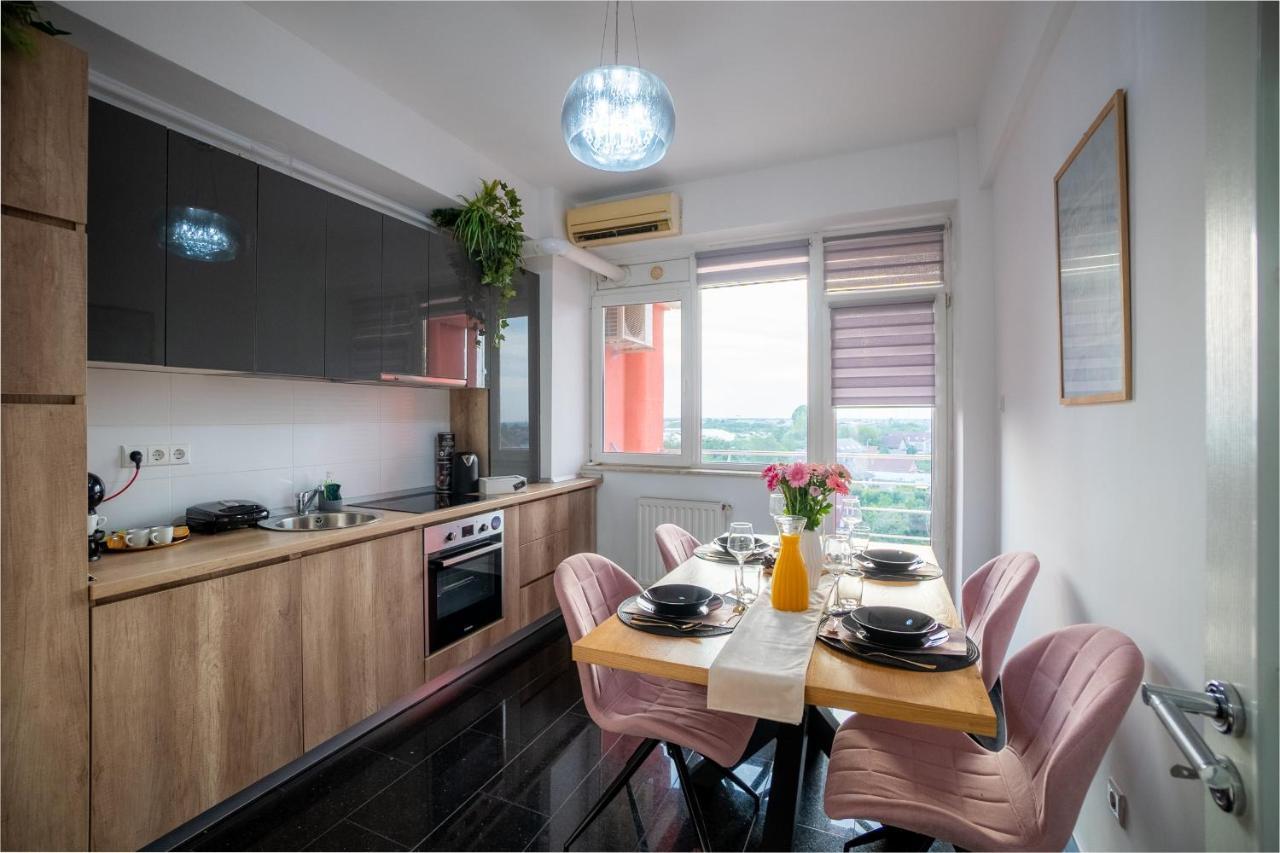 Xo Panoramic Apartment L Jacuzzi L Oradea Exterior photo